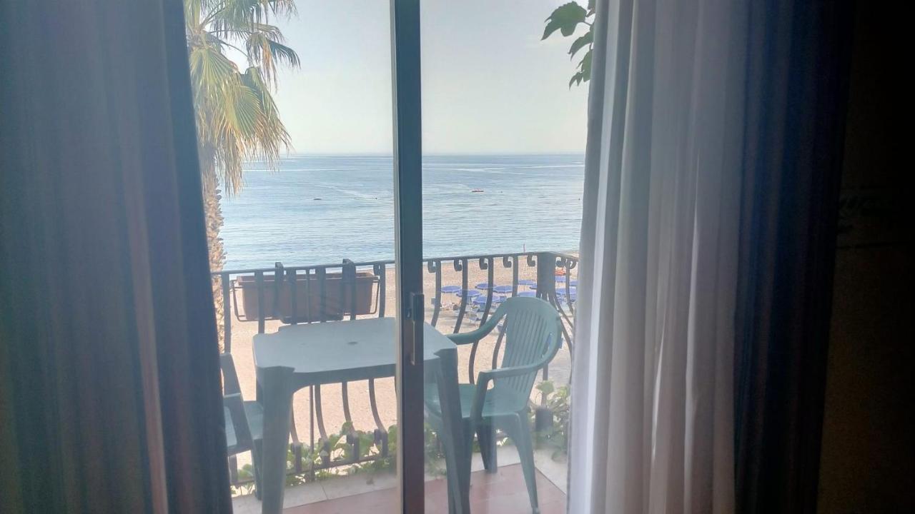Hotel San Pietro Letojanni Esterno foto