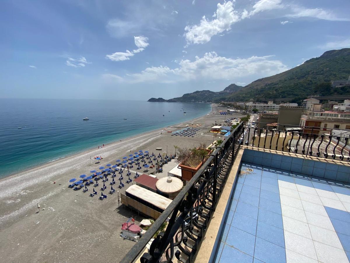 Hotel San Pietro Letojanni Esterno foto