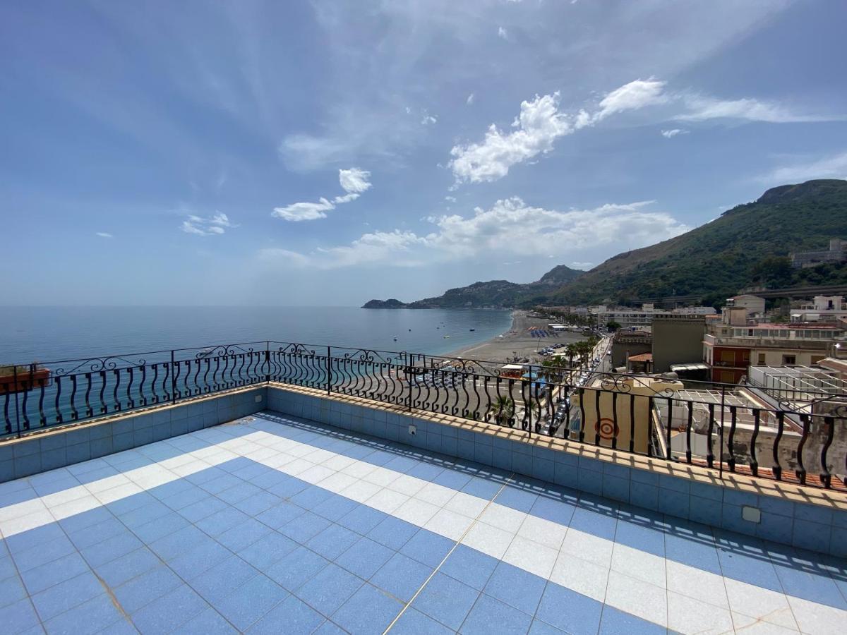 Hotel San Pietro Letojanni Esterno foto