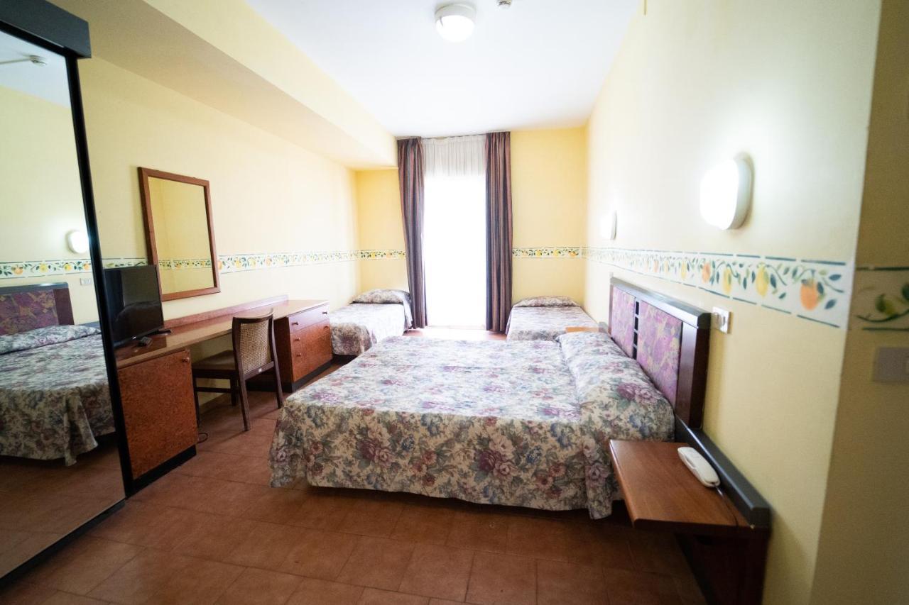 Hotel San Pietro Letojanni Esterno foto