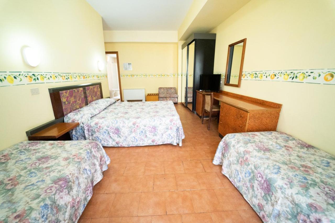 Hotel San Pietro Letojanni Esterno foto