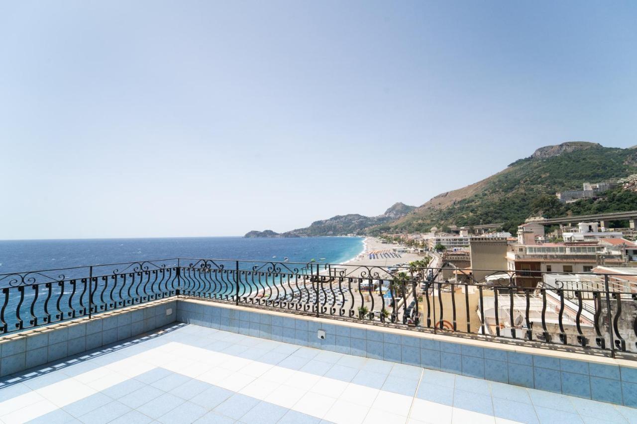 Hotel San Pietro Letojanni Esterno foto