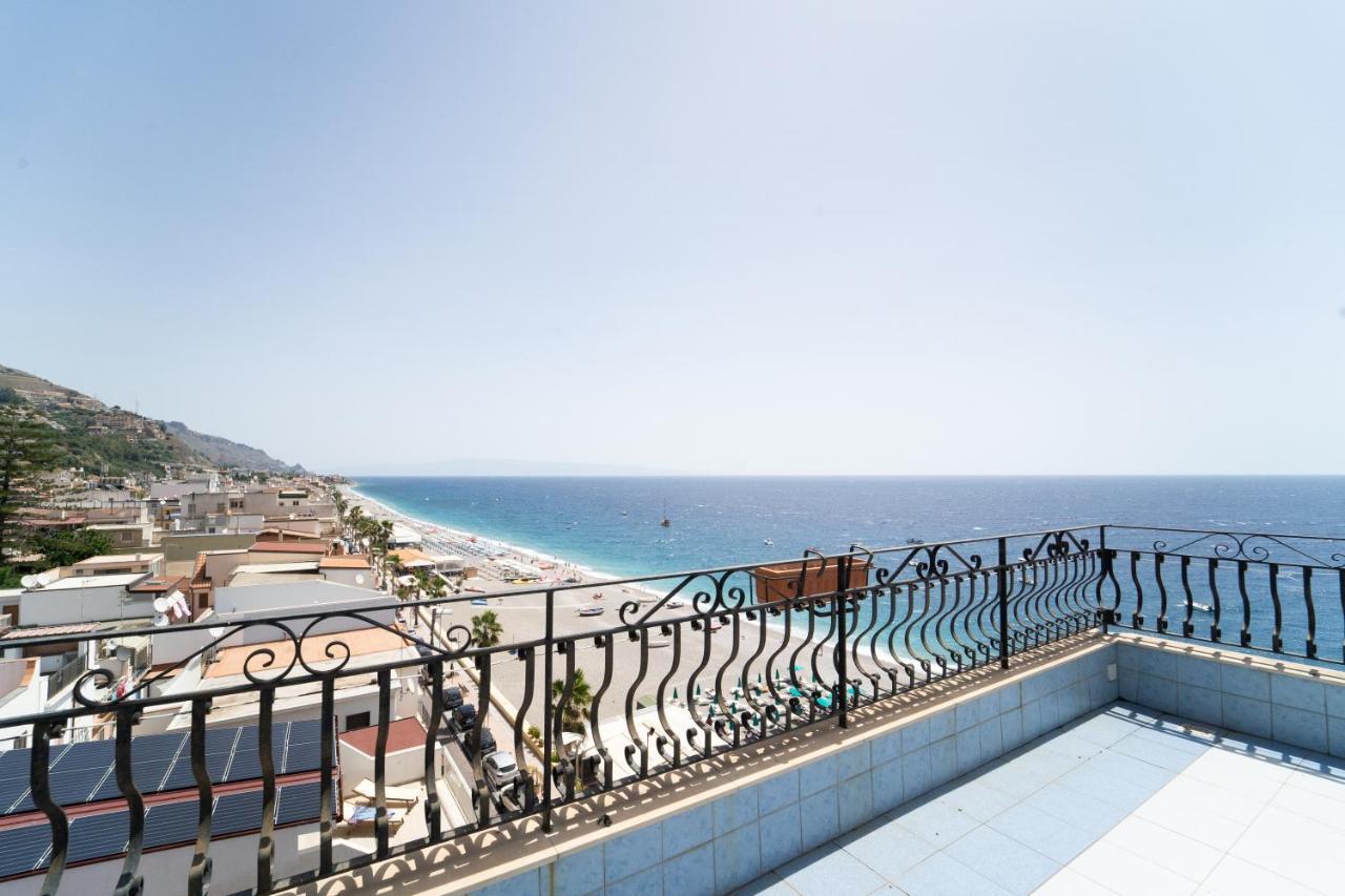 Hotel San Pietro Letojanni Esterno foto